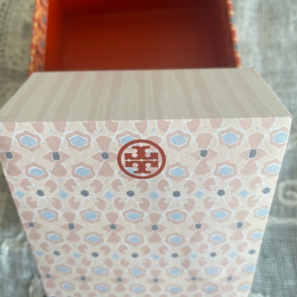 Tory Burch Geometric Patterned Notes Box in Red and Orange - Picture 3 of 3
